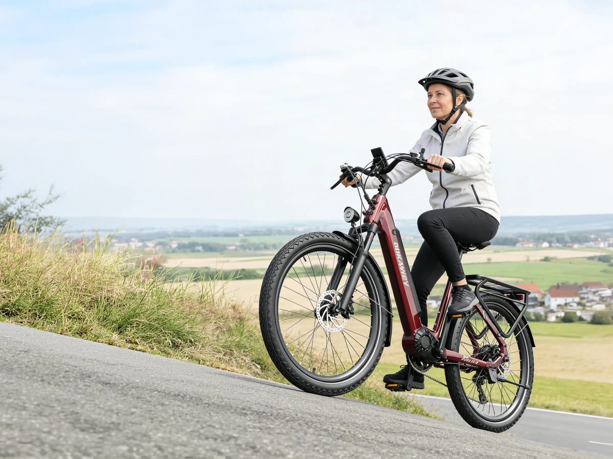 Dukawey FUGL3.0 red city e-bike riding on a hill road